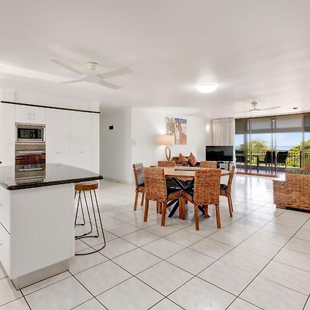 טריניטי ביץ' Roydon Beachfront Apartments מראה חיצוני תמונה