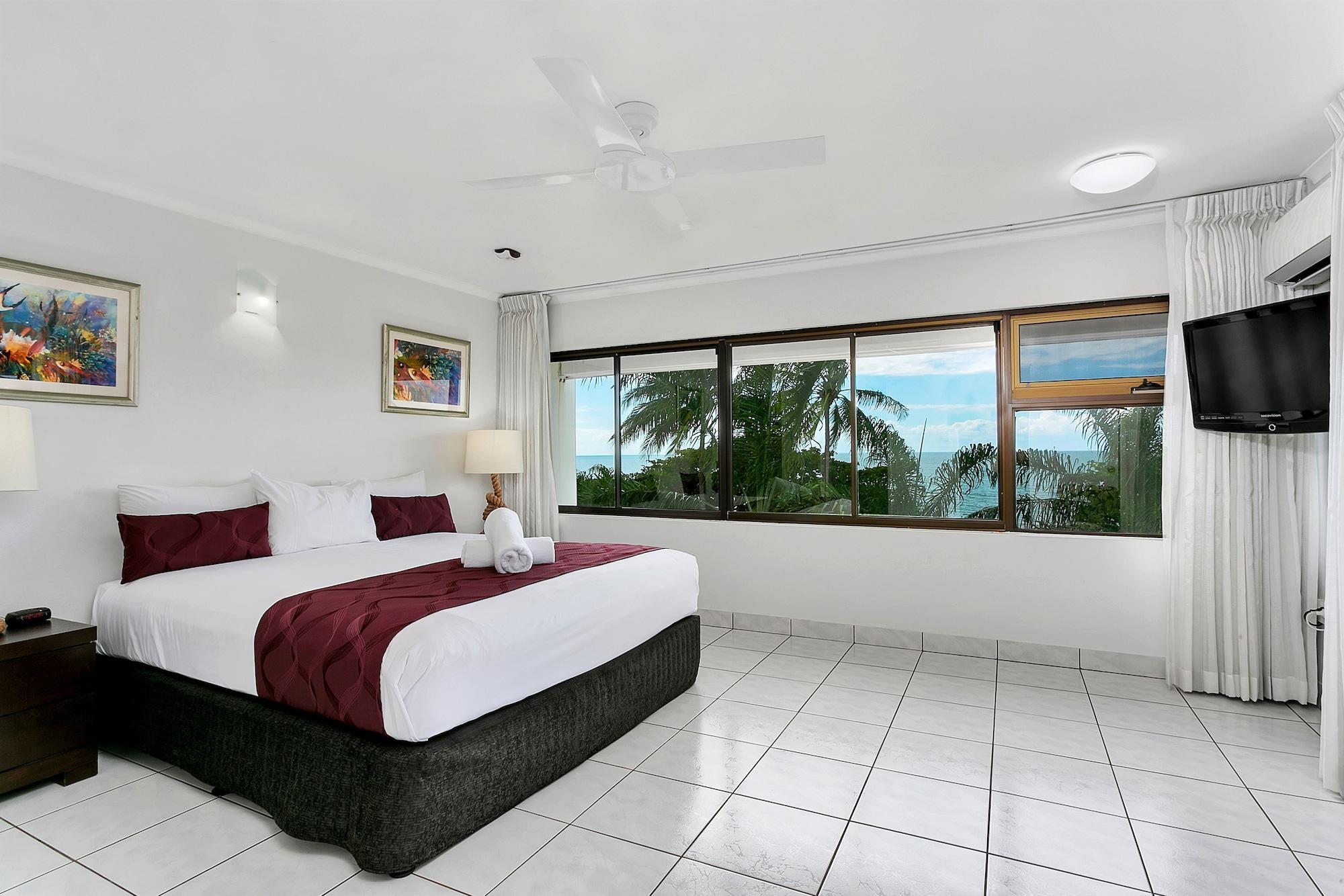 טריניטי ביץ' Roydon Beachfront Apartments מראה חיצוני תמונה