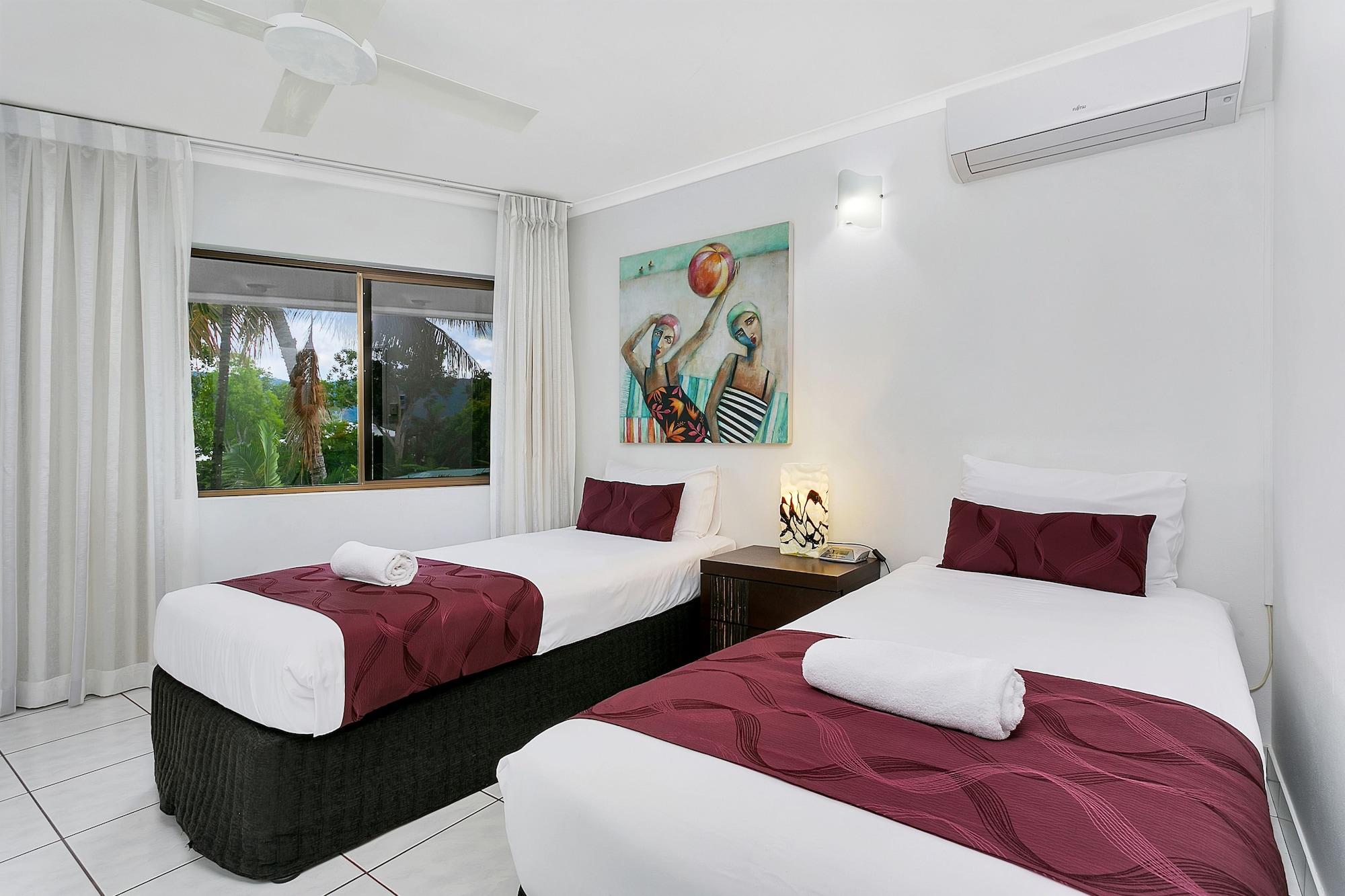 טריניטי ביץ' Roydon Beachfront Apartments מראה חיצוני תמונה