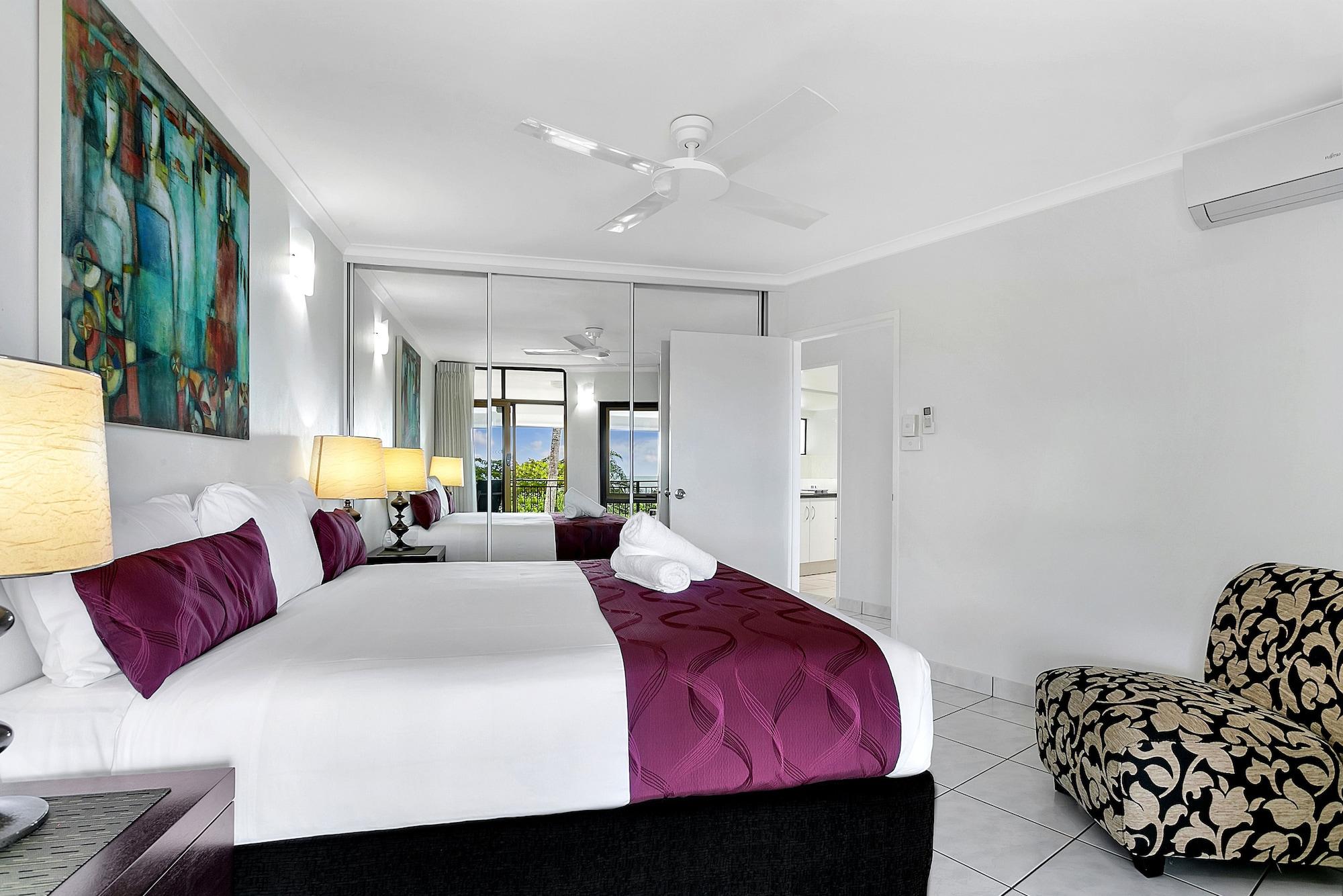 טריניטי ביץ' Roydon Beachfront Apartments מראה חיצוני תמונה