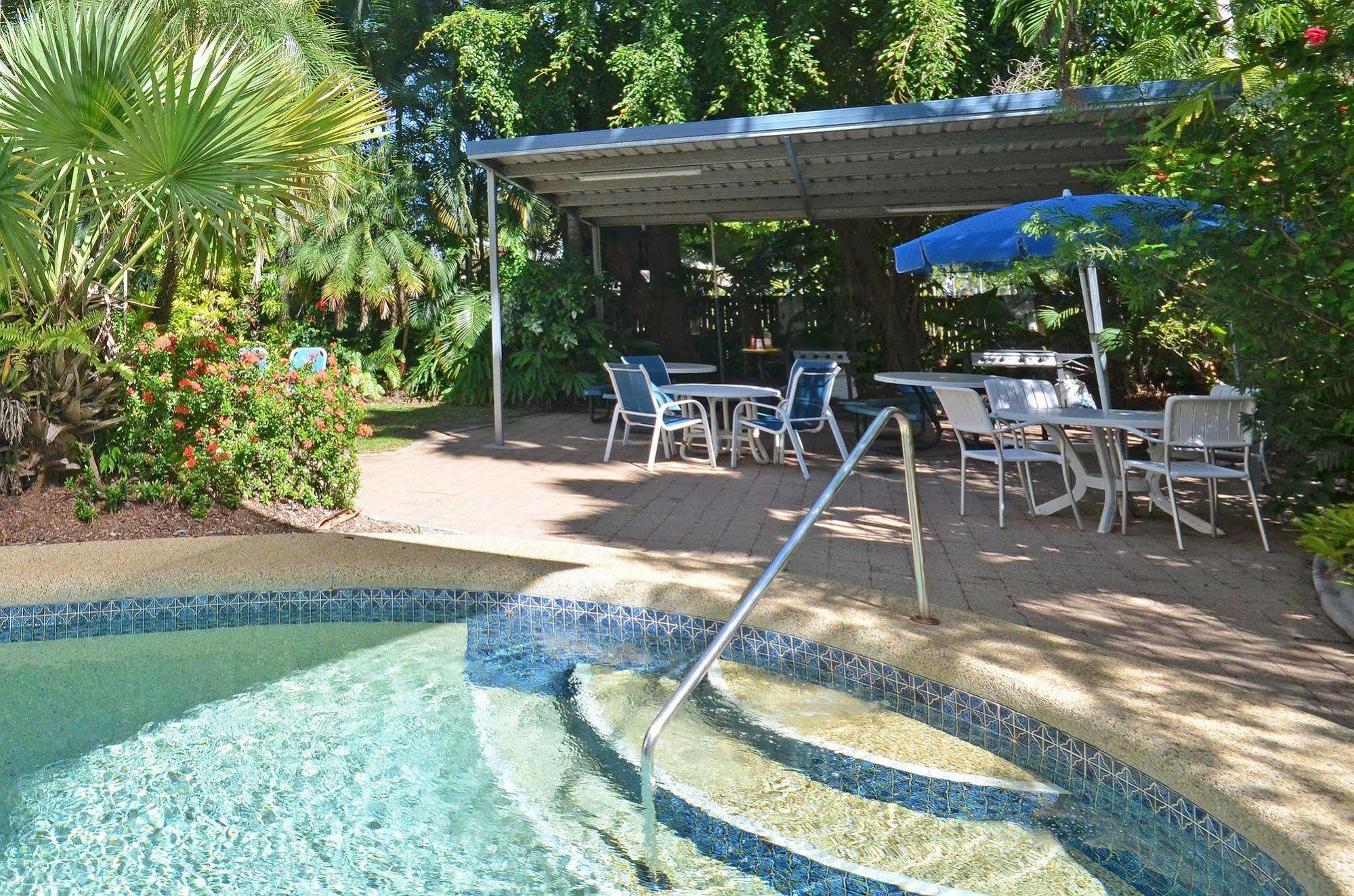 טריניטי ביץ' Roydon Beachfront Apartments מראה חיצוני תמונה