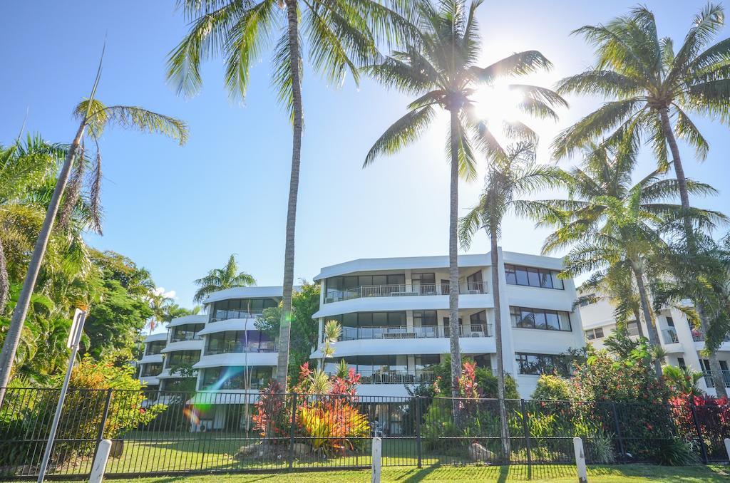 טריניטי ביץ' Roydon Beachfront Apartments מראה חיצוני תמונה